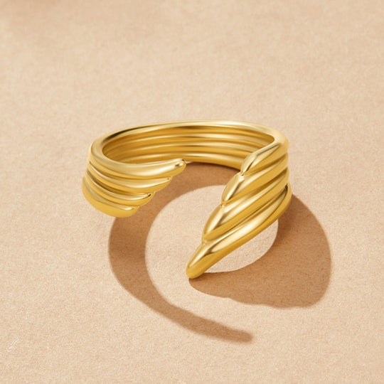Bague Enroulée Ailes d'Ange en Or