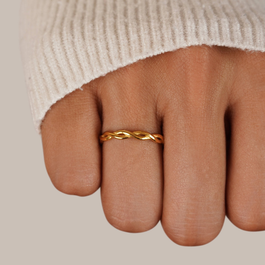 Bague Torsadée en Or 18K Infini