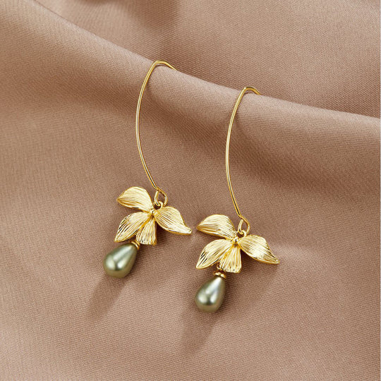 Boucles d'oreilles en perles de jade et goutte de pétale