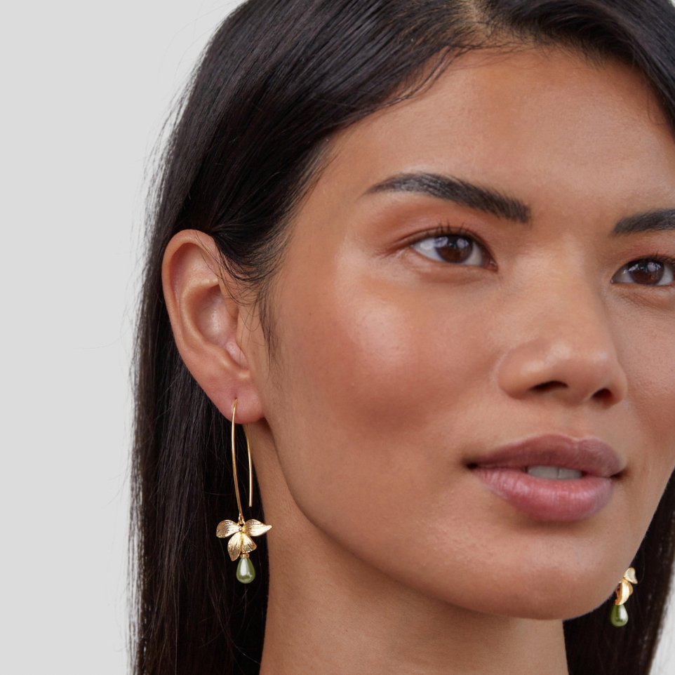 Boucles d'oreilles en perles de jade et goutte de pétale