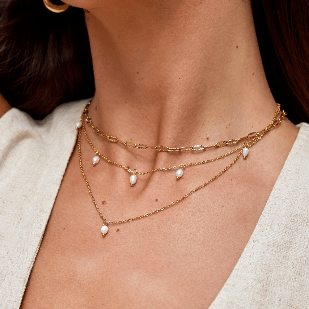 Collier superposé avec goutte de perle Kayla