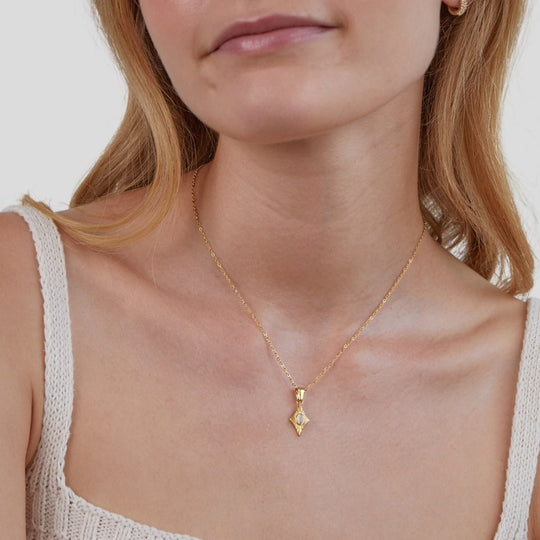 Collier en Or avec Opale Blanche Luna