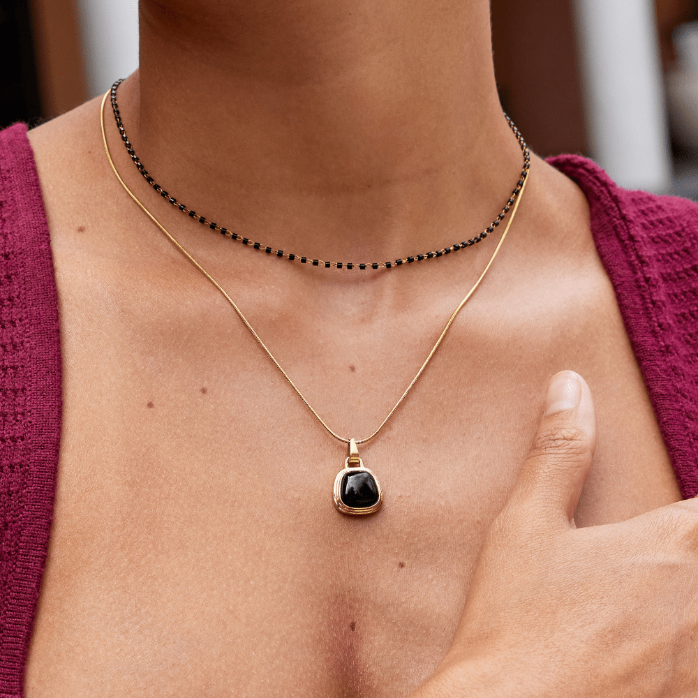 Collier en perles noires Maisie
