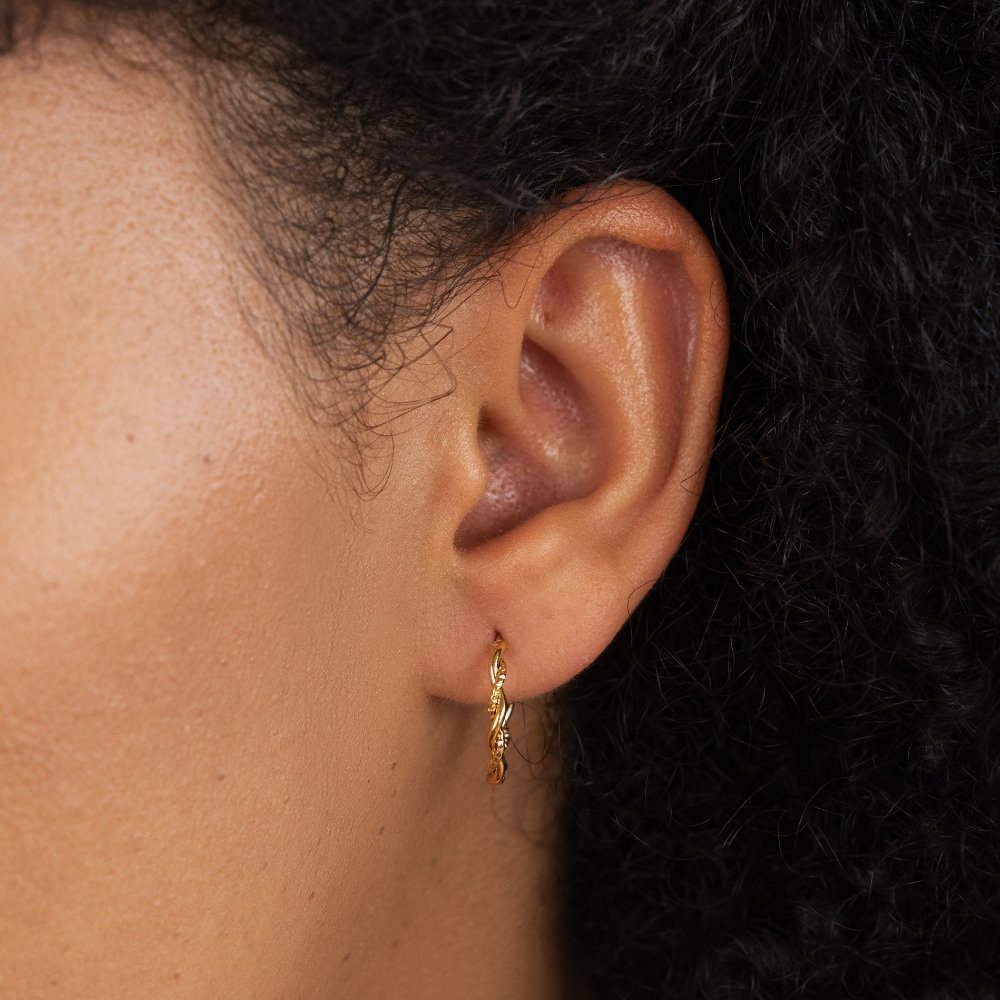 Boucles d'oreilles semi-hoop torsadées Maria