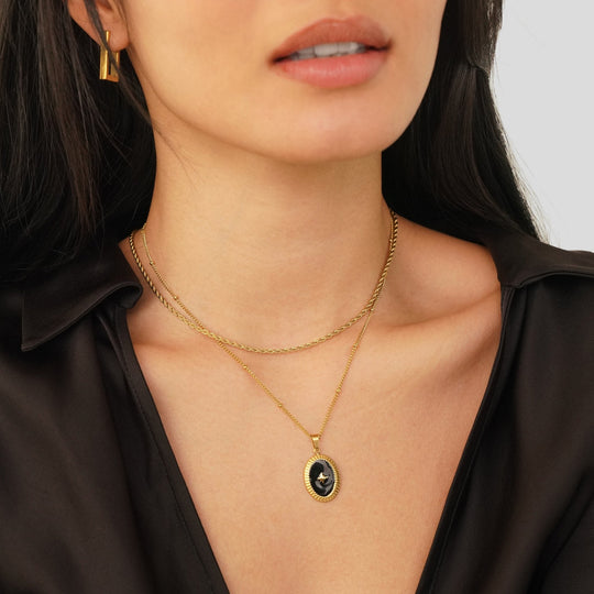 Collier Onyx Étoile de Minuit