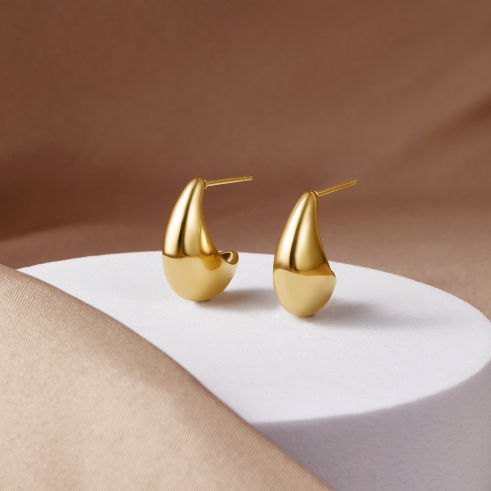 Mini Boucles d'Oreilles en Or Courbées