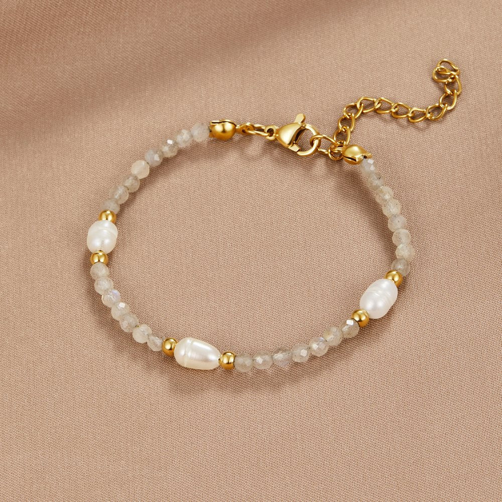 Bracelet en perles de pierre de lune et de perles
