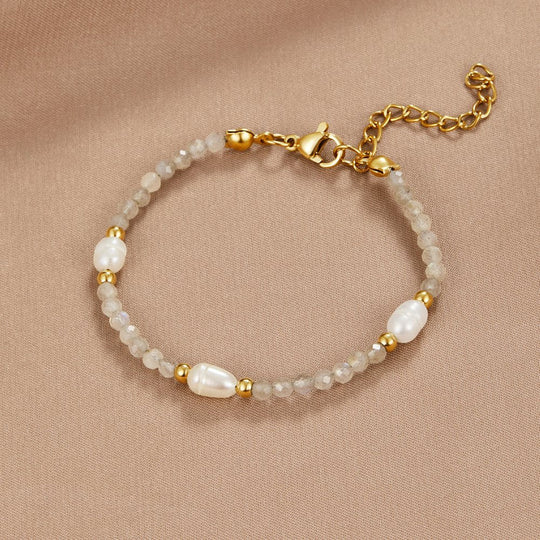 Bracelet en perles de pierre de lune et de perles