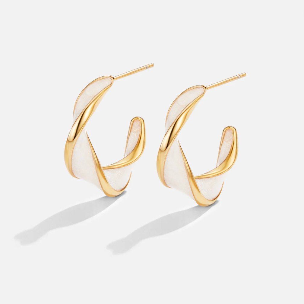 Boucles d'oreilles créoles en nacre torsadée