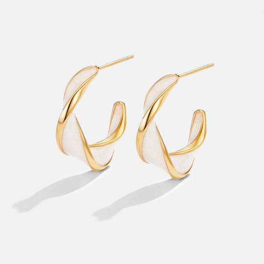 Boucles d'oreilles créoles en nacre torsadée