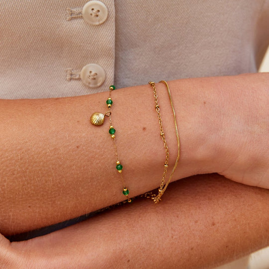 Bracelet Coquillage Nerissa et Perles Vertes en Or
