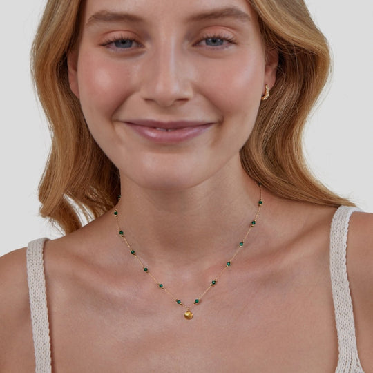 Collier Coquillage Nerissa et Perles Vertes en Or