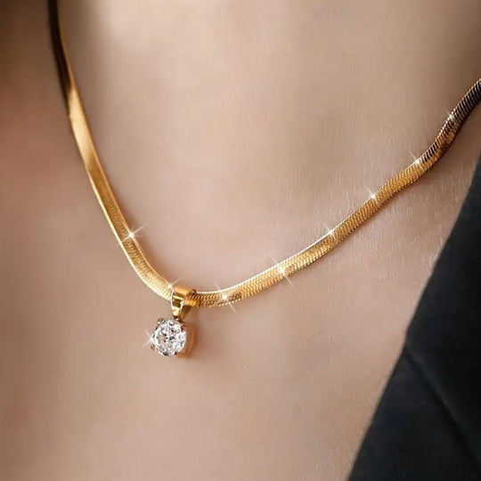 Collier en Or avec Pendentif en Strass Élégant