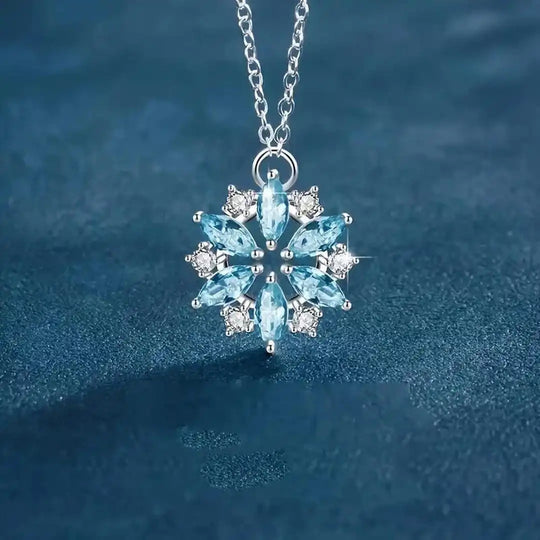 Pendentif Collier Fleur en Or Blanc Flocon de Neige Bleu