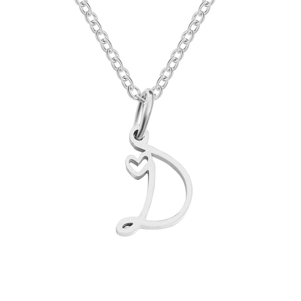 Collier en forme de cœur avec lettre en argent