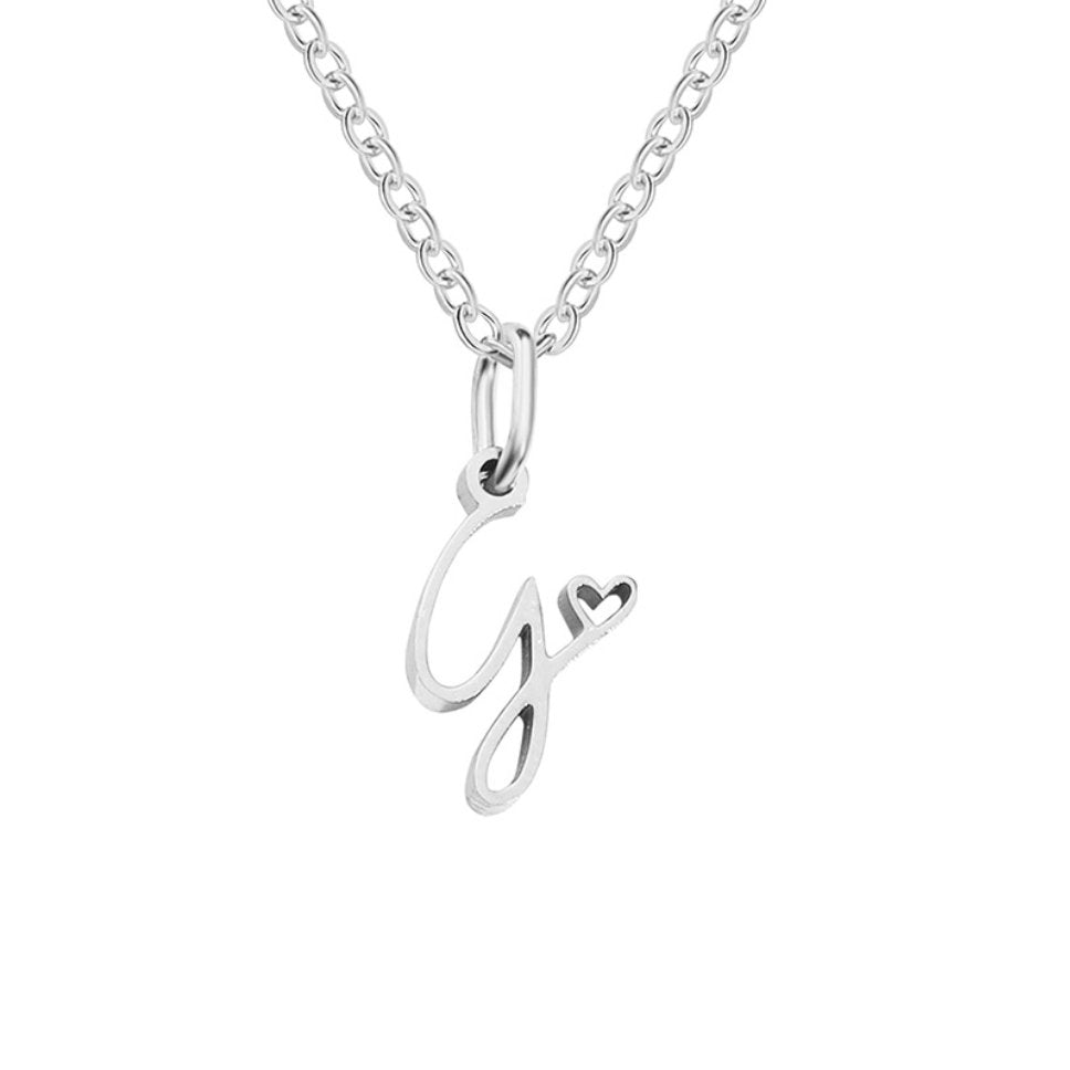 Collier en forme de cœur avec lettre en argent