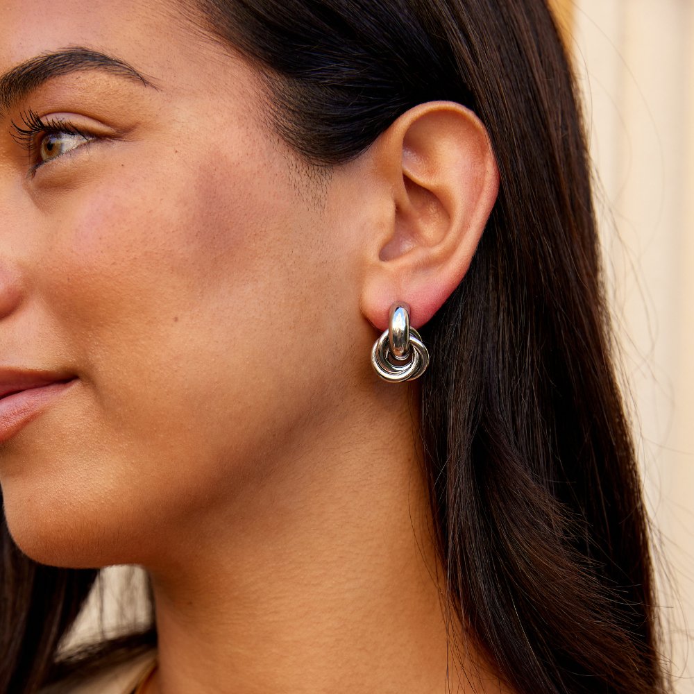 Boucles d'oreilles créoles en argent tordu Sofia