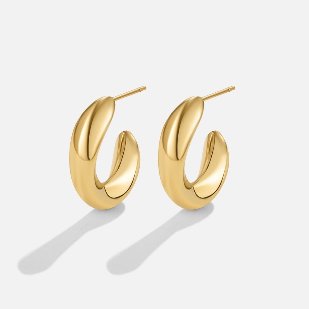 Boucles d'oreilles en forme de cerceau Sarah Tordue
