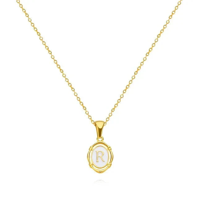 Collier Vintage en Or avec Lettres
