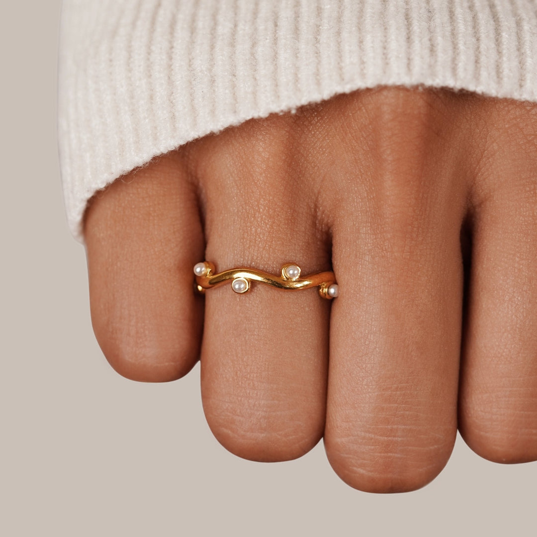Bague en Perle Ondulée en Or 18K
