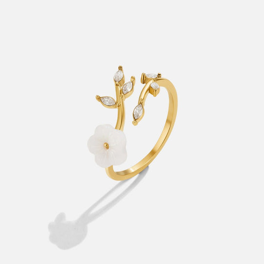 Bague Fleur de Pomme Blanche