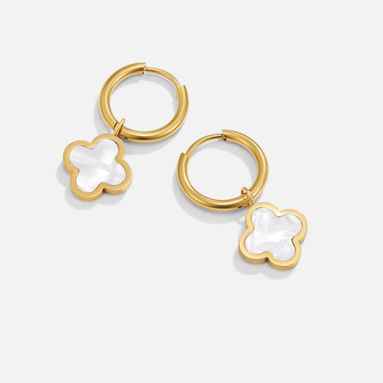 Boucles d'oreilles créoles en trèfle blanc