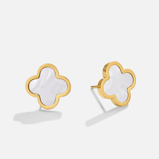 Boucles d'oreilles en trèfle blanc