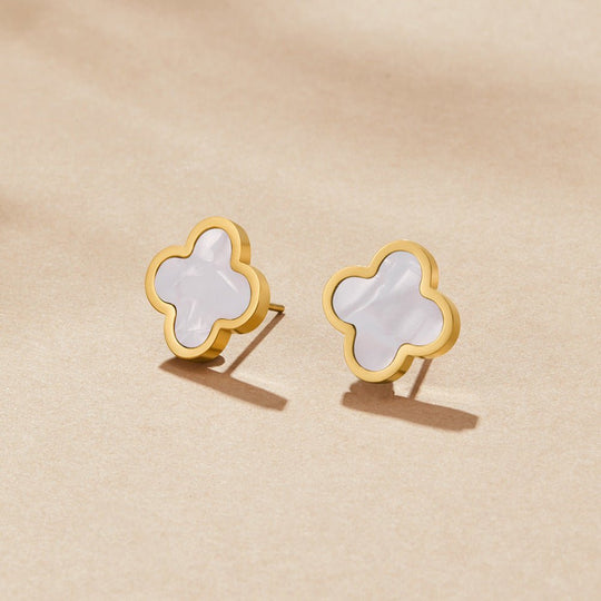 Boucles d'oreilles en trèfle blanc