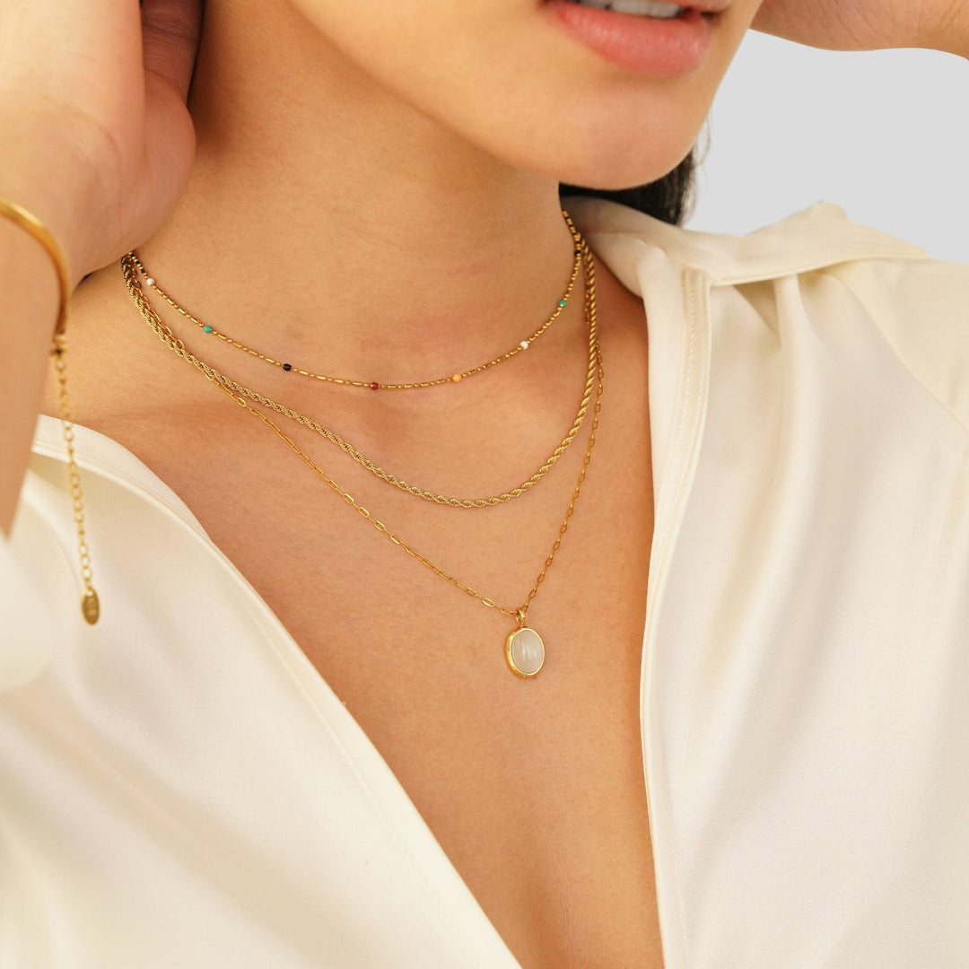 Collier en Opale Blanche