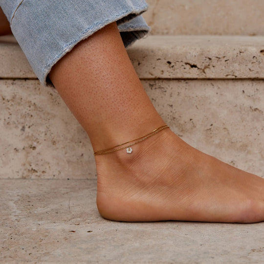 Bracelet de cheville en couches avec coquillage blanc