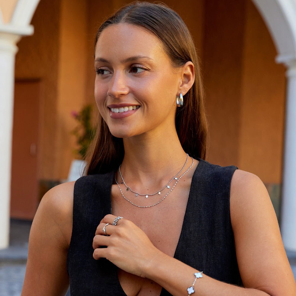 Collier en couches avec pendentif en diamant en saule